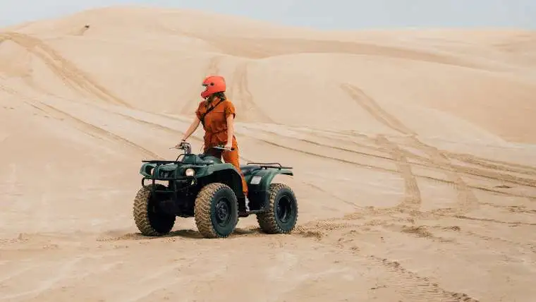 hidden places in Dubai desert
